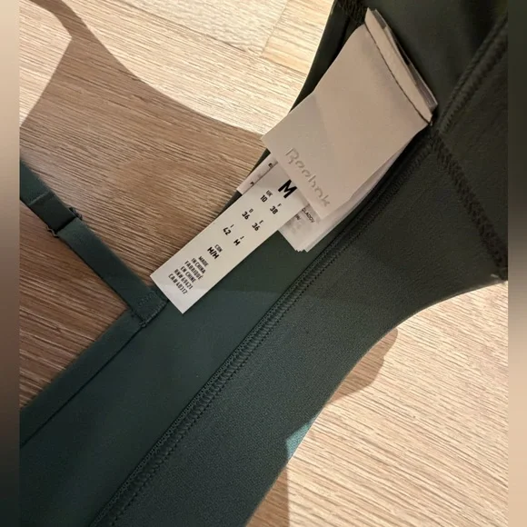 🟢 Reebok x Victoria Beckham chalk Green Sports Bra MED - Picture 6 of 9